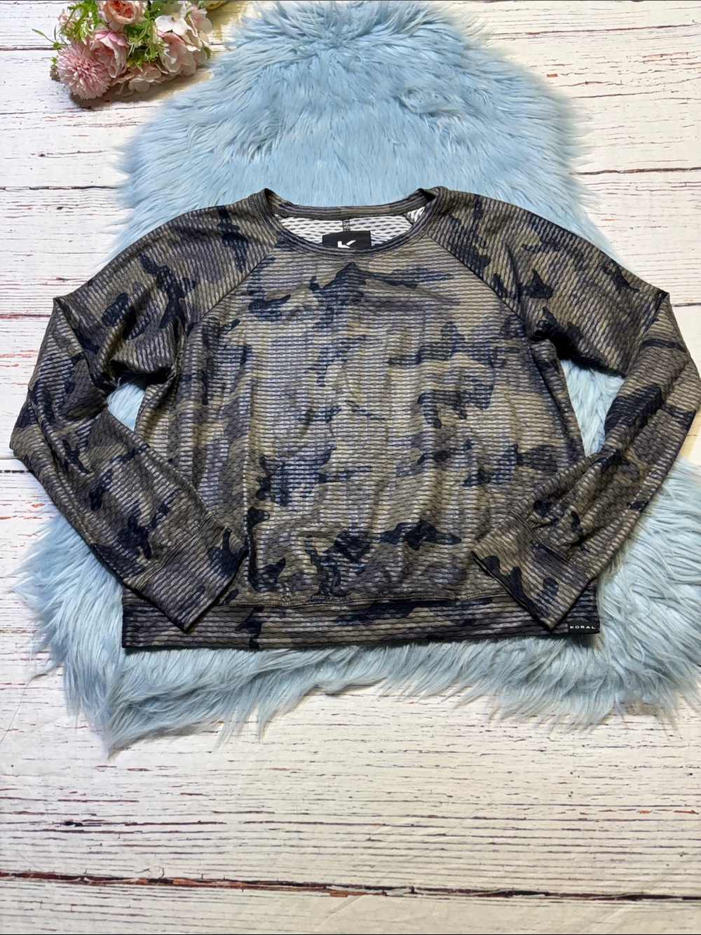 Koral Sofia Netz Pullover in Camo Sz S